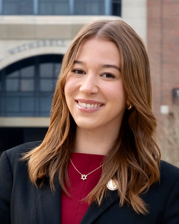 Headshot of Hailey Acquaviva